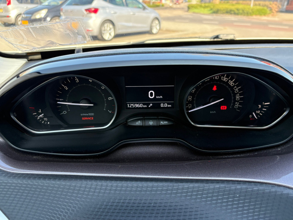 Peugeot 2008 1.2 puretech blue lease