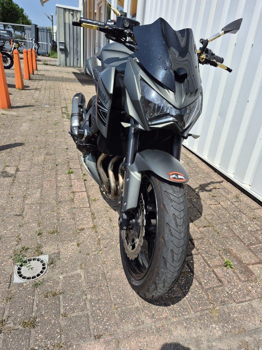 Kawasaki Z800 Akra, stoere naked bike