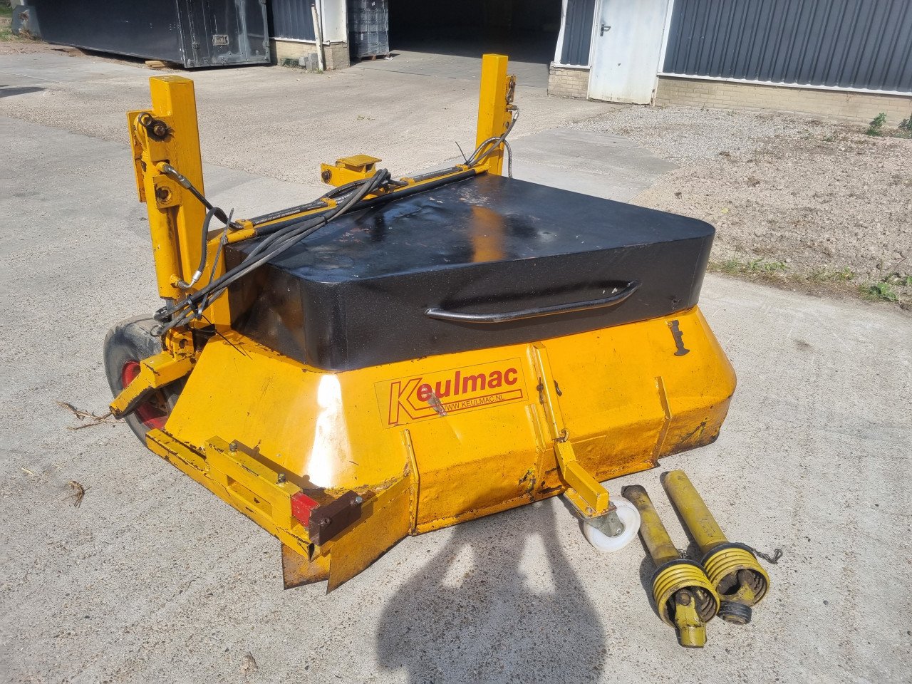 UIENROOIER AMAC+ LOOFKLAPPER