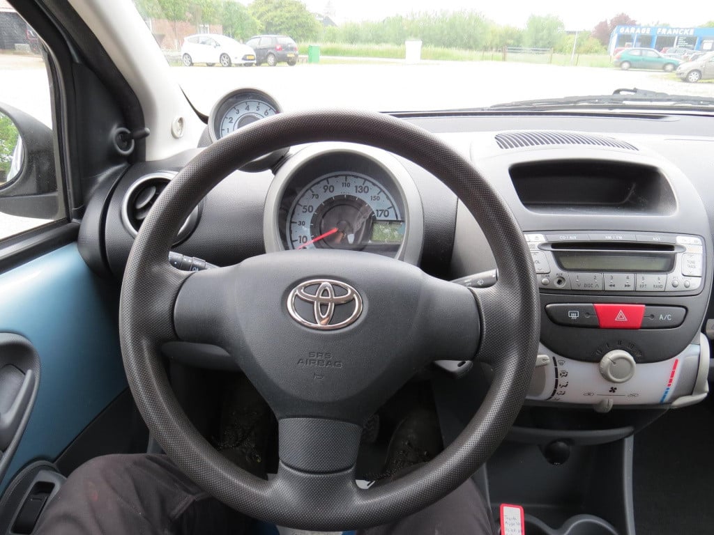 Toyota Aygo 1.0-12v sport
