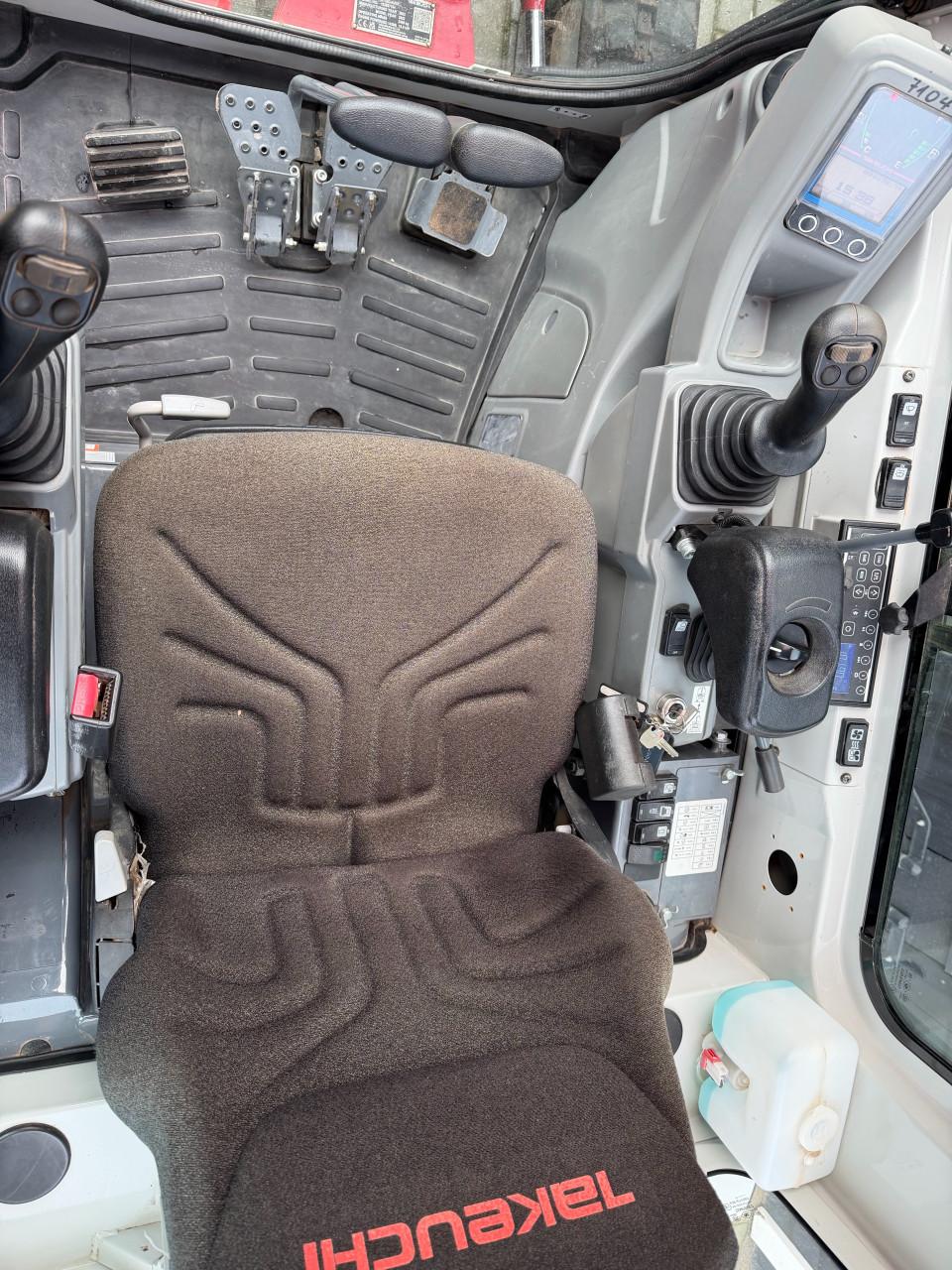 Takeuchi TB225 extra