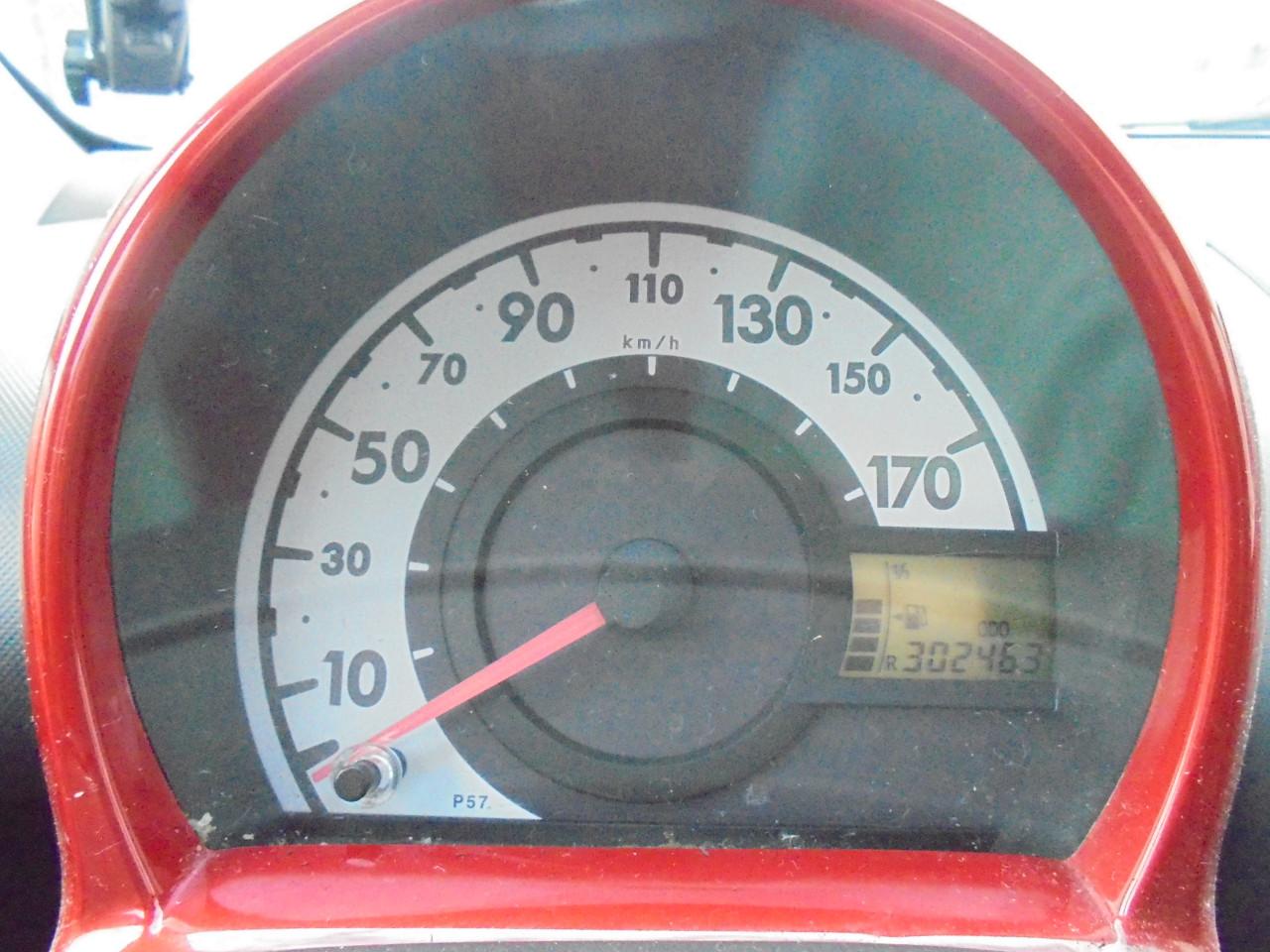 Betrouwbare & Zuinige Toyota Aygo 1.0 Aspiration Red Navigator € 1.250