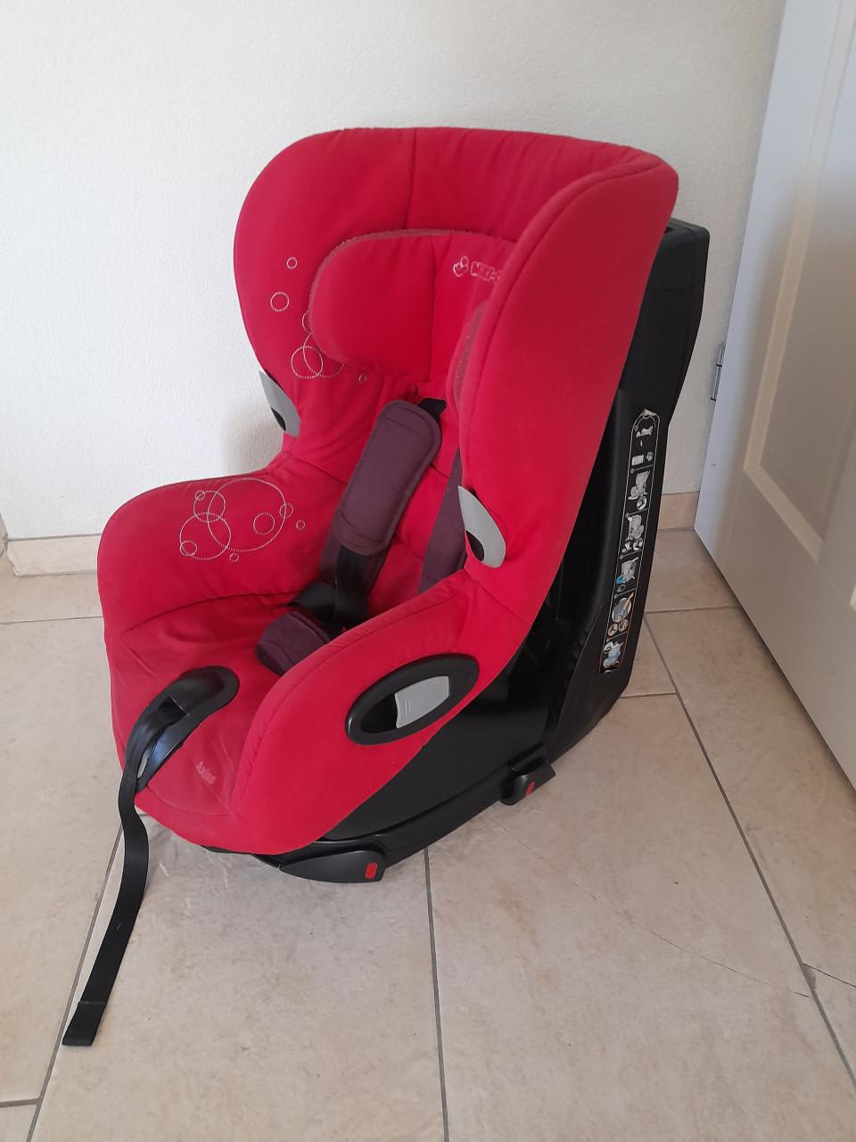 Maxi cosi Axiss ( draaibaar ) 9 / 18 kg (in goede nette staat )