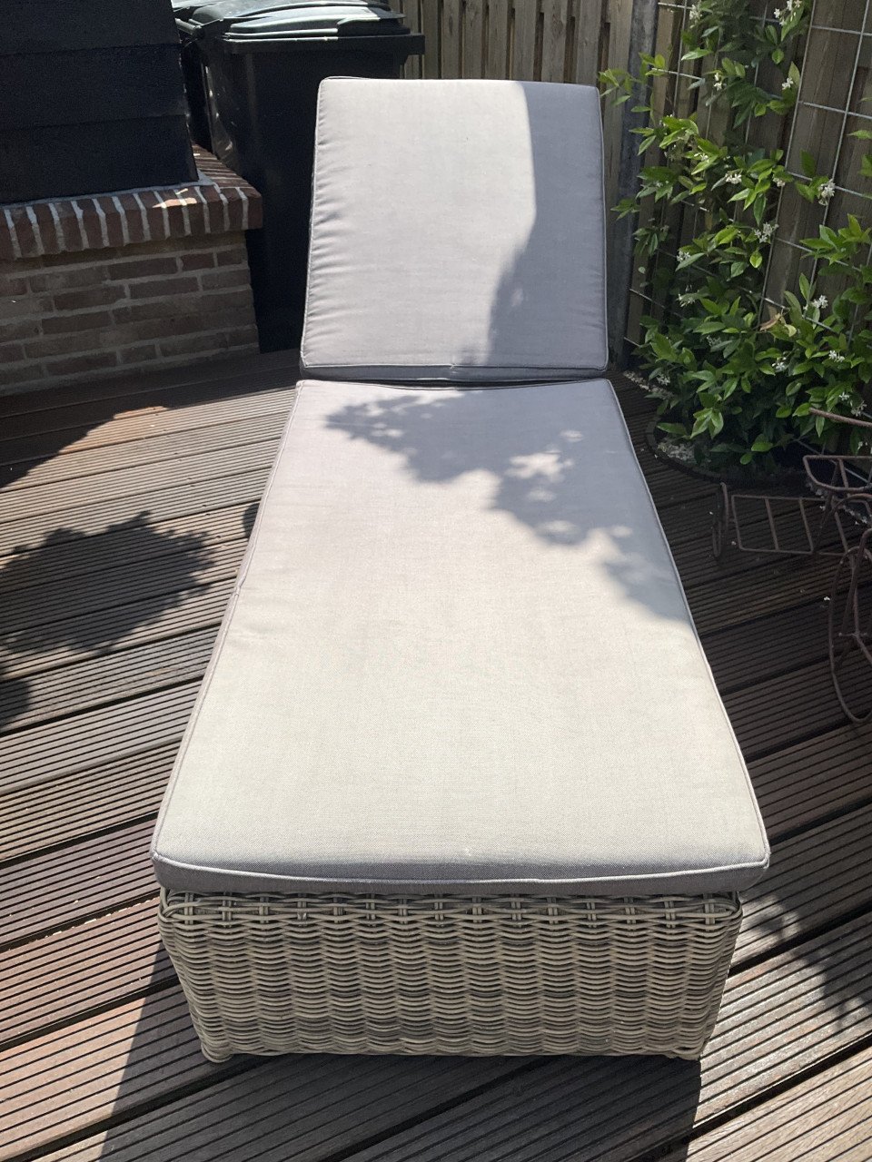 Rotan ligbed met matras
