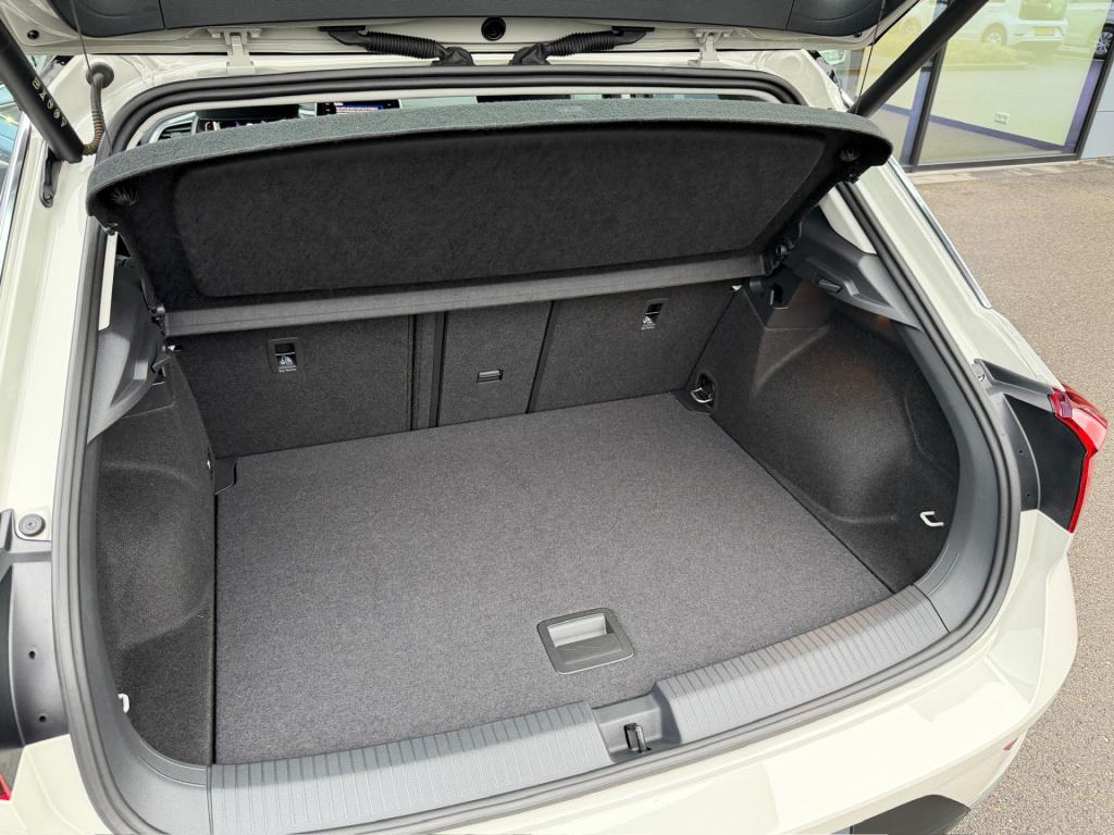 Volkswagen T-roc 1.5 tsi 150pk dsg style carplay | camera | keyless | elek.