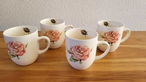 Set van 4 koffie mokjes h 8 cm Jet servies A Rose is a Rose