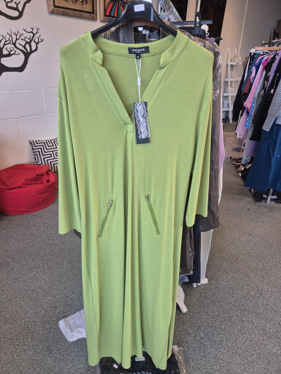 Partij nieuwe dameskleding