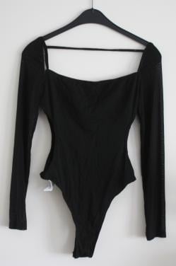 Zwarte body  et mouwen maat m