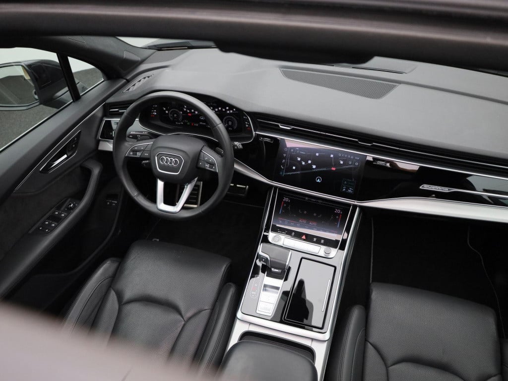 Audi Q7 55 tfsi e quattro pro line plus | nl auto | panoramadak | luchtveri