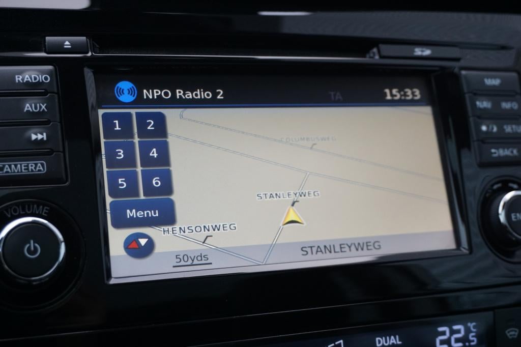 Nissan Qashqai 1.2 premier edition climate / navi / camera / dab / cruise /