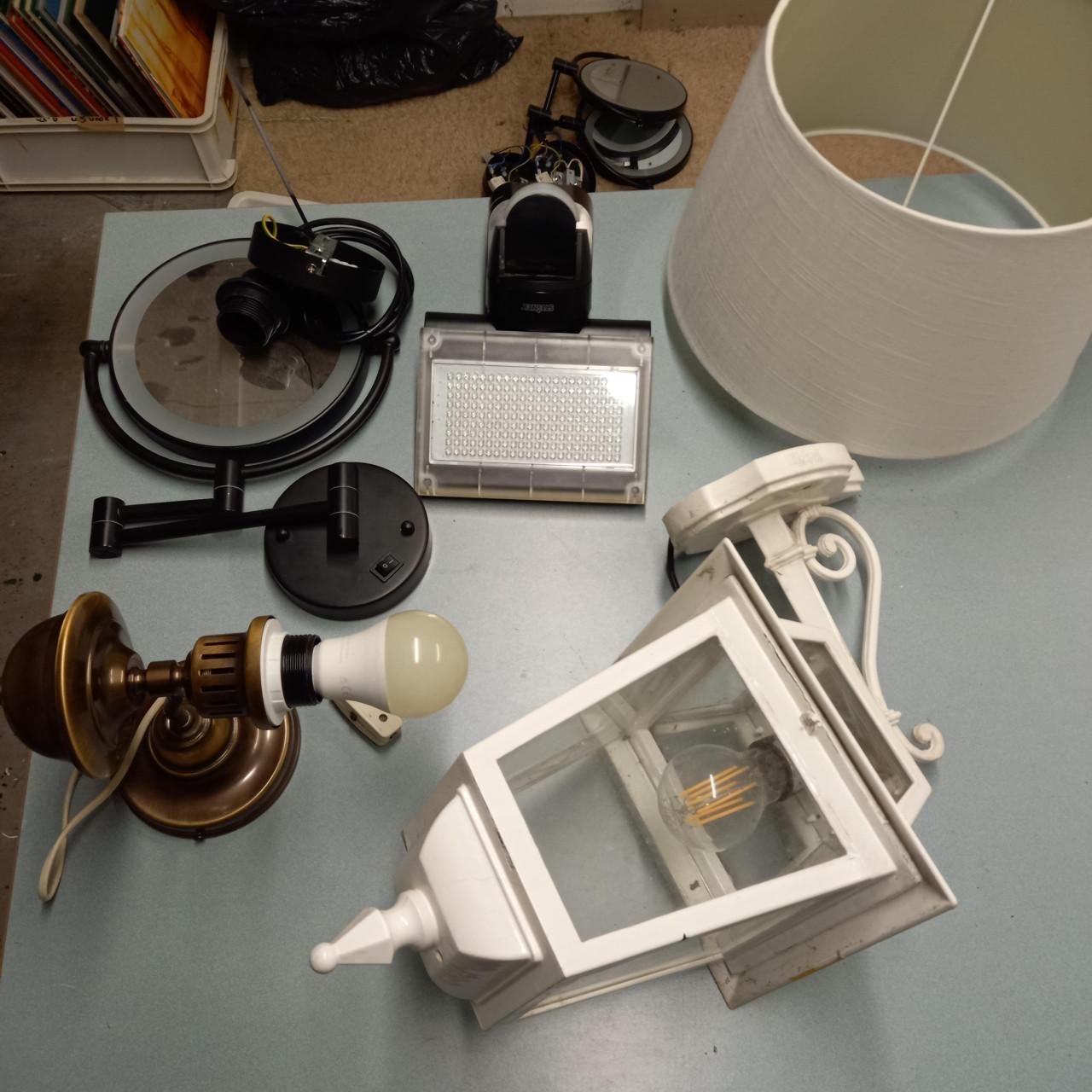 Diverse lampen 2,50 per stuk