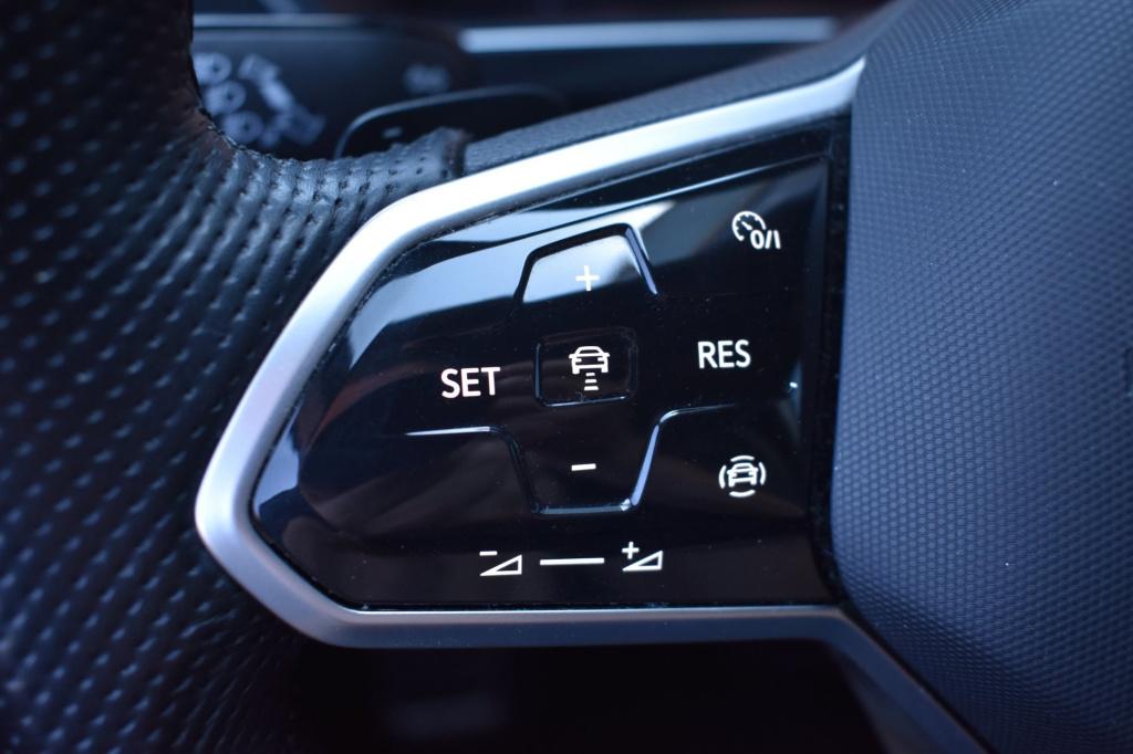Volkswagen Tiguan 1.5 tsi r-line black style | iq.light | dealer ond. | pan