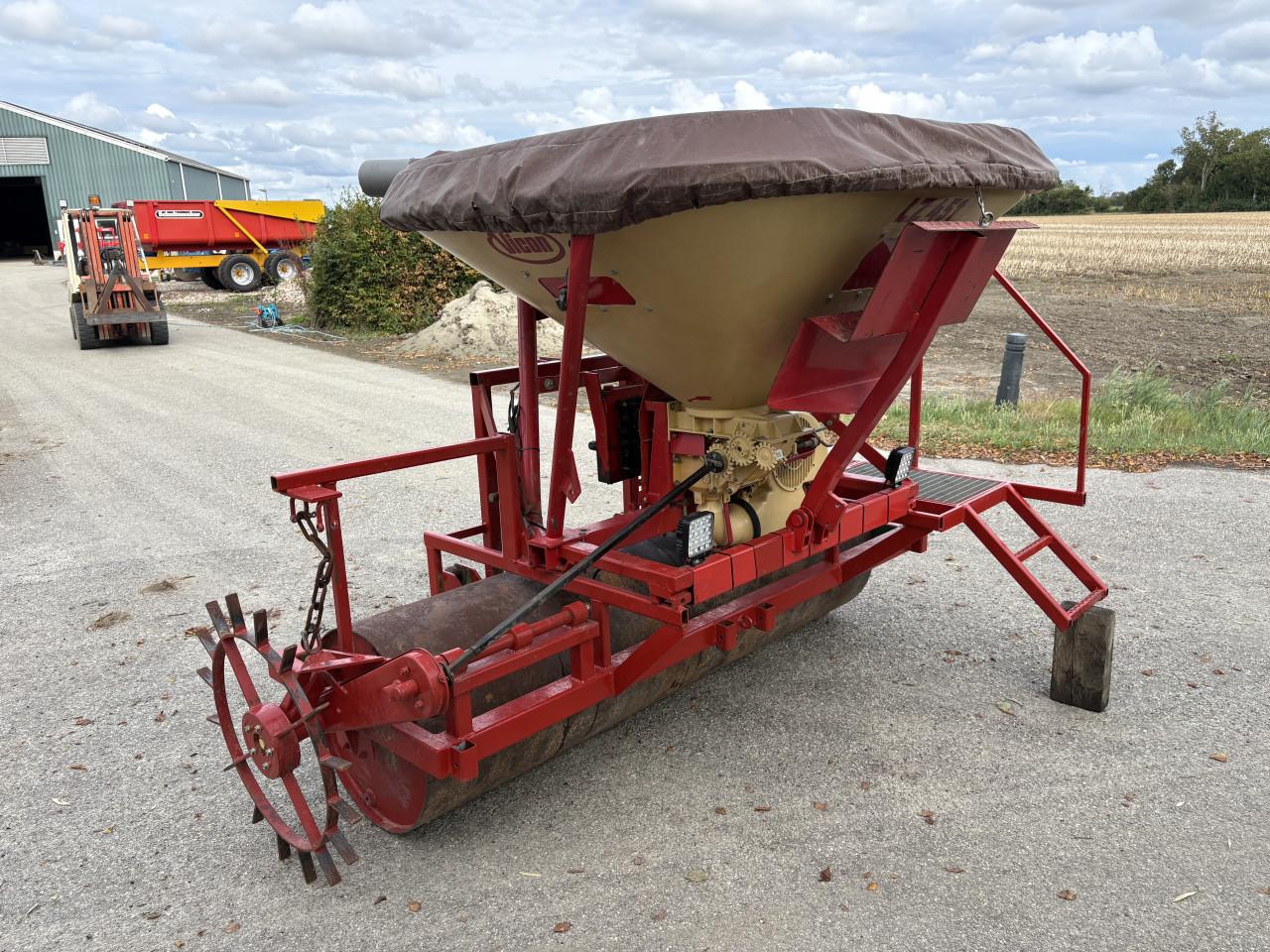 Accord zaaitank met drukrol