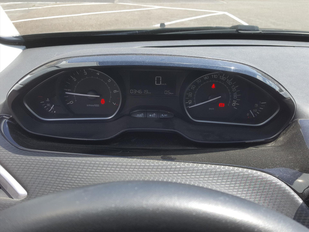 Peugeot 2008 1.2 puretech 82pk s&s style navigatie | airco | cruise control