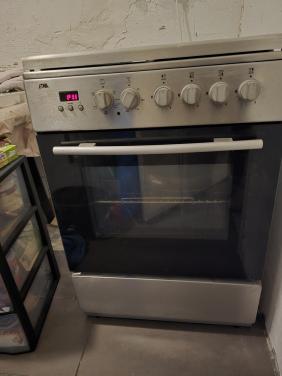 Net gasfornuis met oven