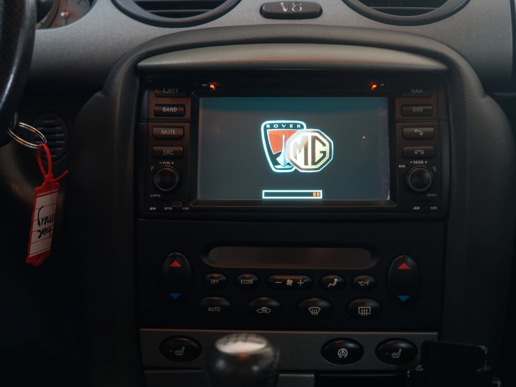MG ZT 4.6 v8 260