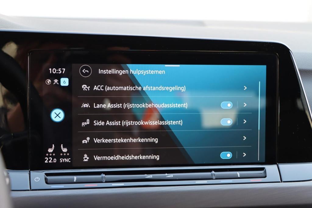 Volkswagen Golf 1.5 etsi style 150pk dsg7