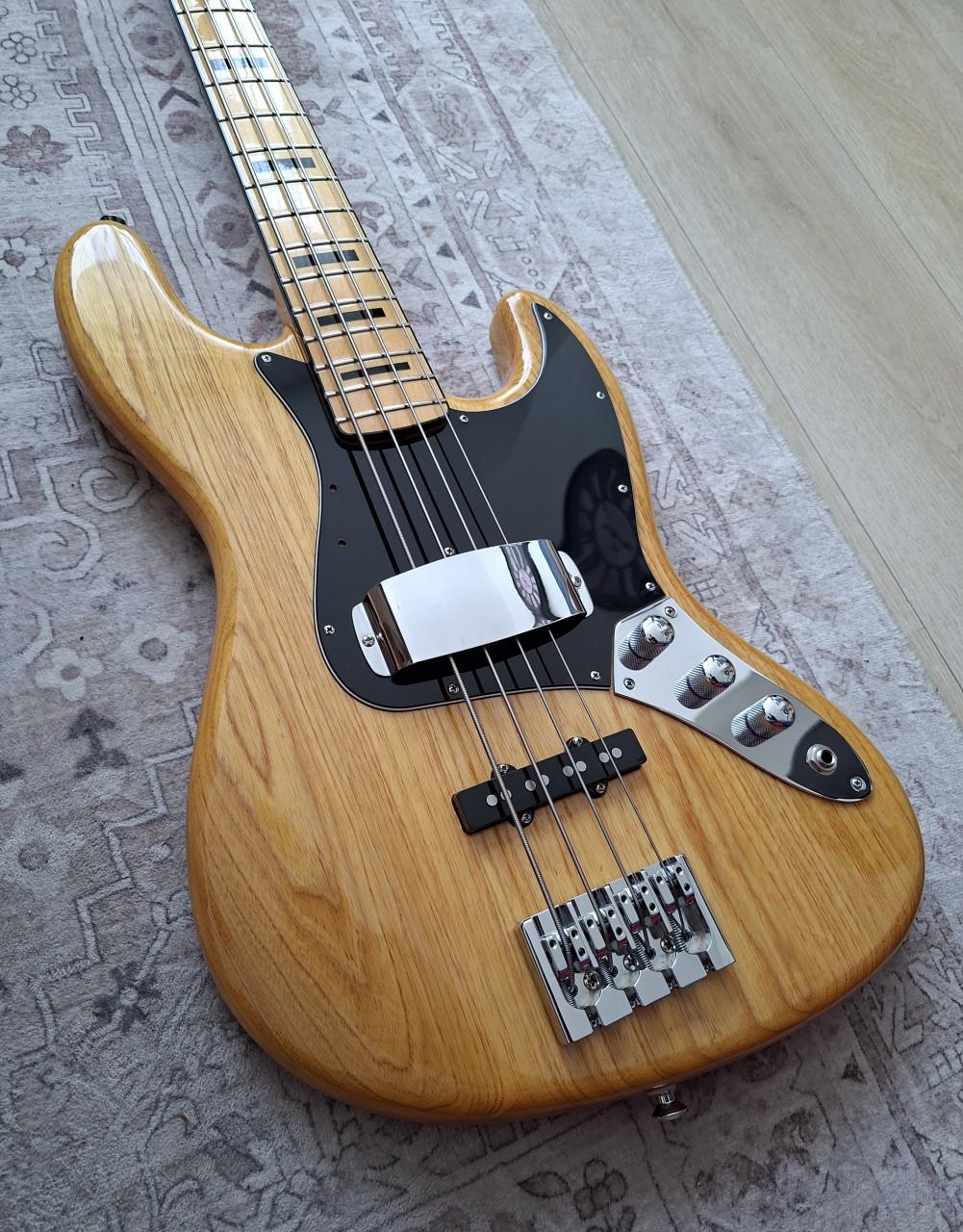 Fender Peterbuilt Jazz basgitaar naturel z.g.a.n.