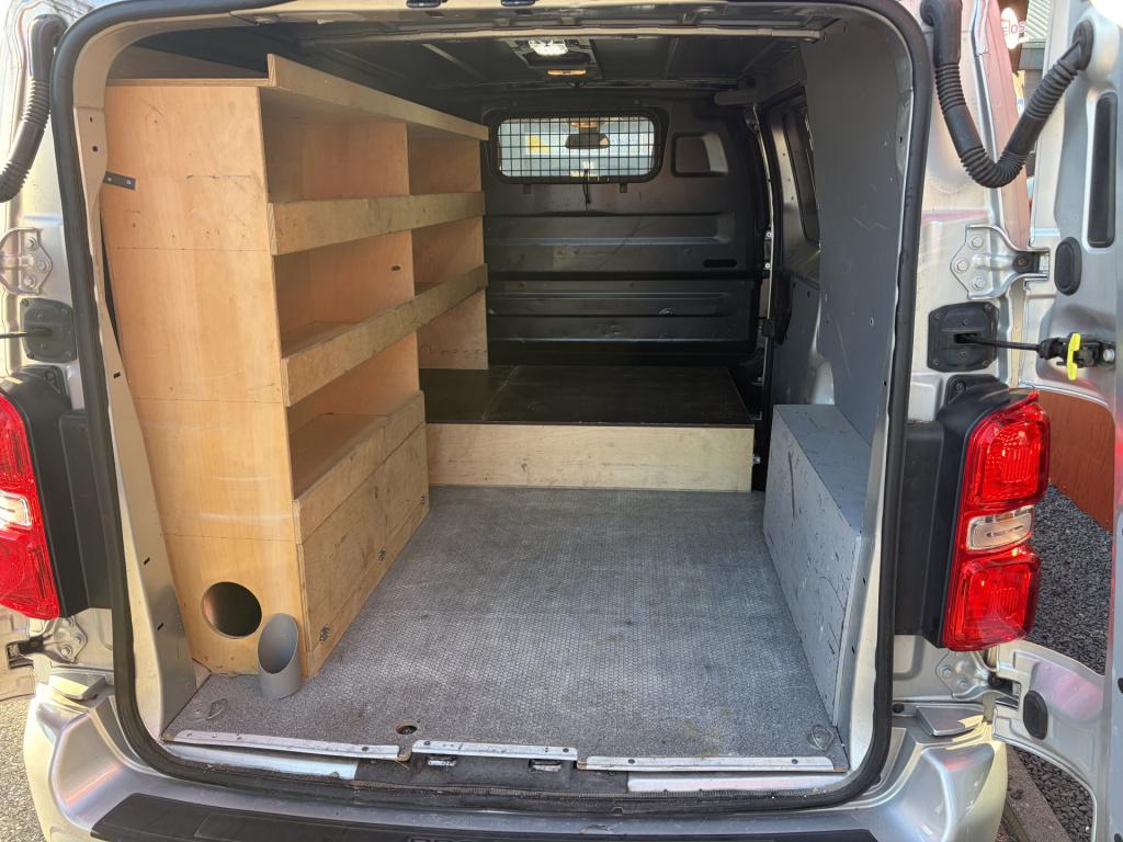 Toyota Proace worker 2.0 d-4d professional | trekhaak | sidebars | nav | 2.