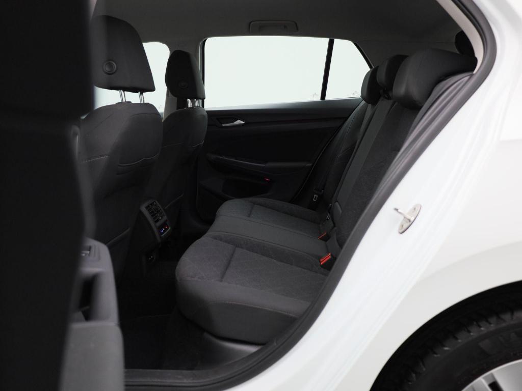 Volkswagen Golf 1.0 etsi life | automaat | stoel - stuur verwarming | navig