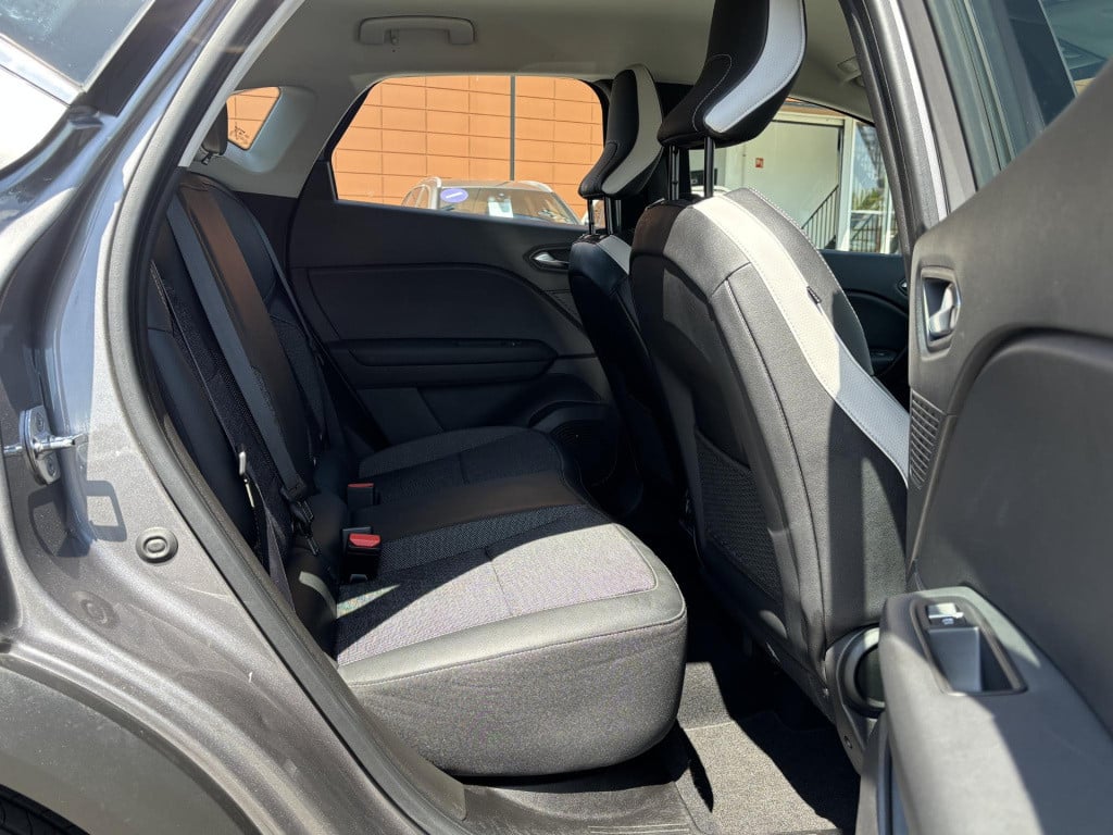 Renault Captur 1.6 e-tech plug-in hybrid 160 intens