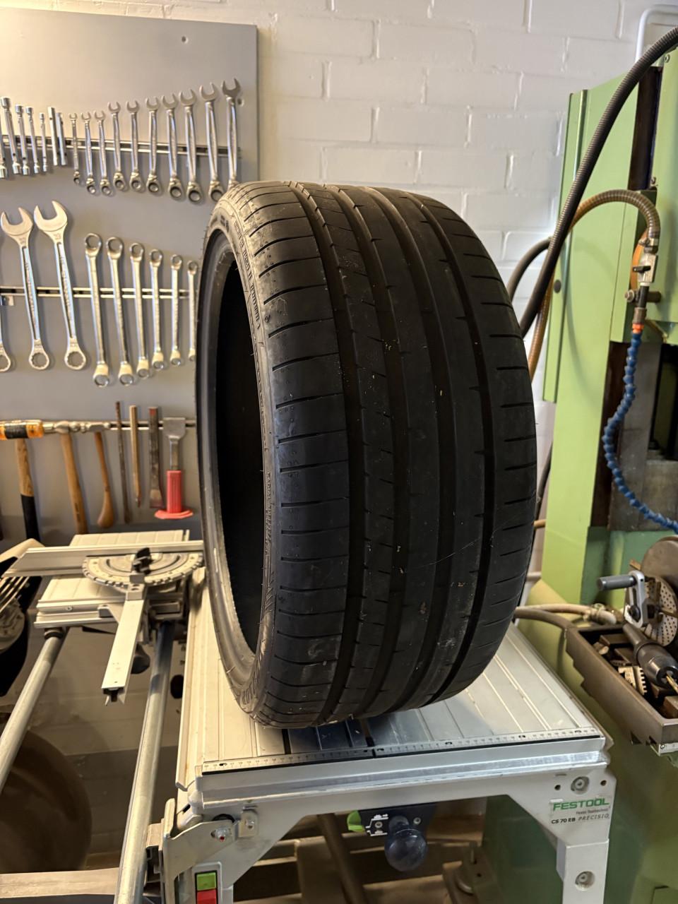 Zomerband/ Autoband - Dunlop Sport Maxx RT2 XL MFS 255/35 R20 97 Y