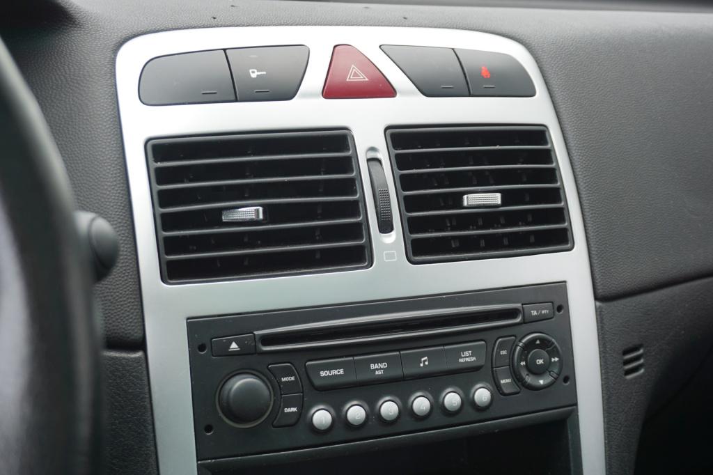 Peugeot 307 sw 1.6-16v griffe climate / cruise / pano / leder / parkeers. /