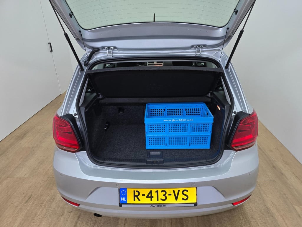 Volkswagen Polo occasion 1.2 tsi highline met carplay radio en sportieve lo