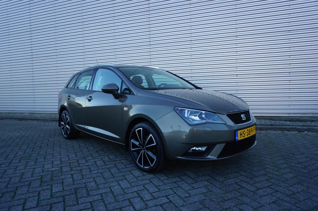Seat Ibiza st 1.0 ecotsi style connect airco / navi / cruise / parkeersens.