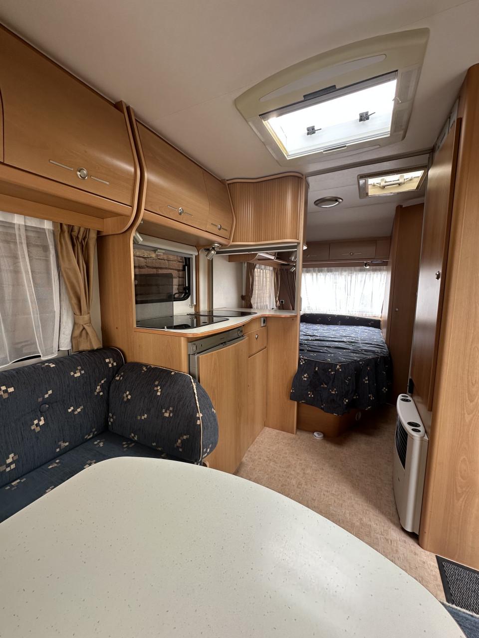 Avento 445 TF Jubilee 2004 Frans bed mover voortent