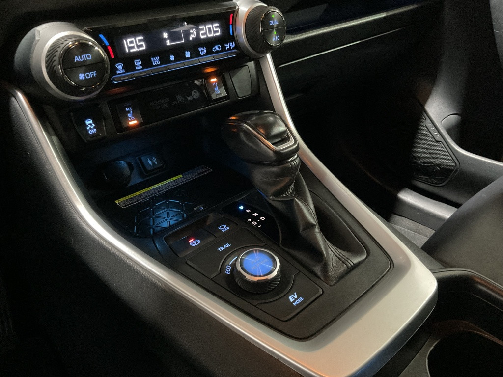 Toyota Rav4 2.5 hybrid awd bi-tone | trekgewicht 1650 kg |