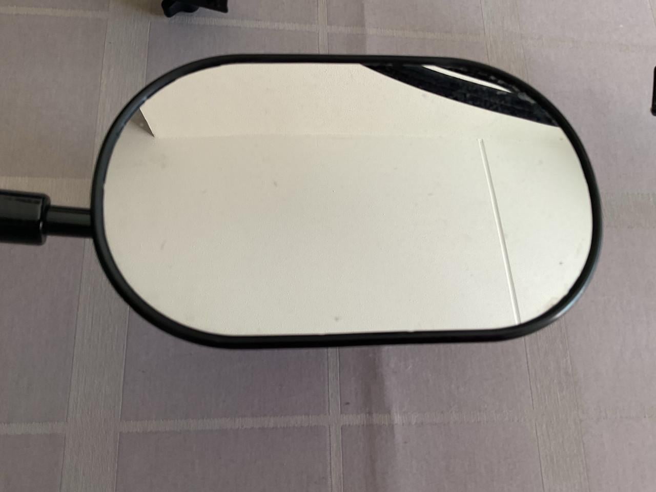 Emuk caravanspiegels voor een Mitsubishi Eclips Cross