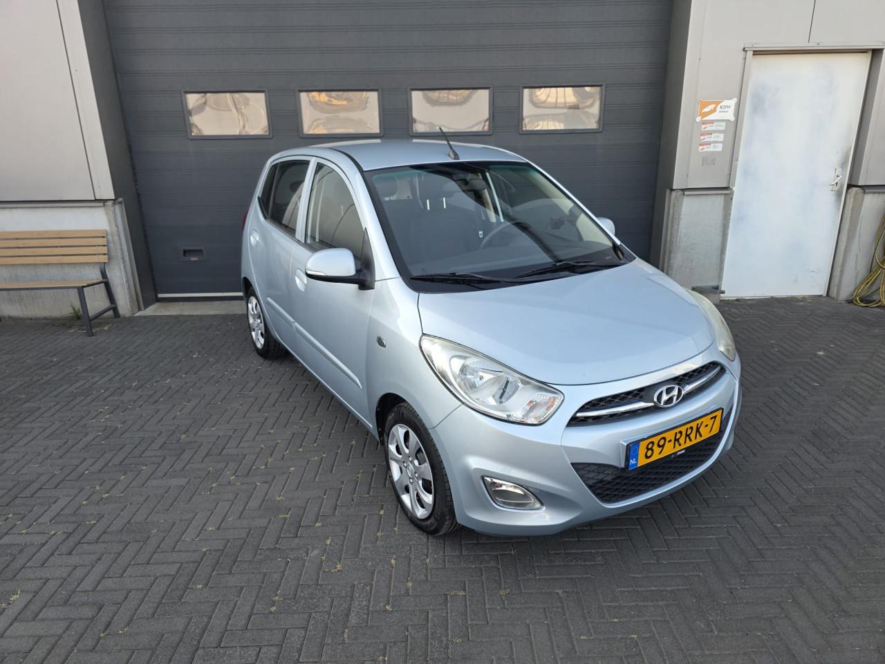TE KOOP HYUNDAI i10 1.2i MOTION COOL SLECHTS 99.273 KM ZUINIGHEIDSLABEL B