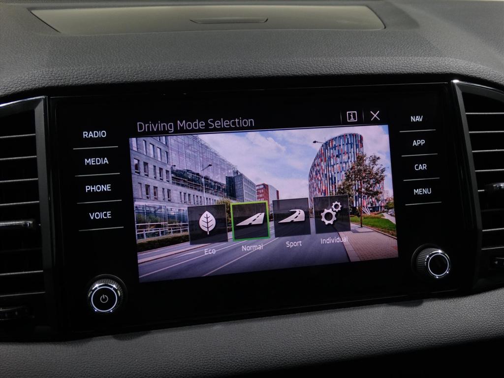 Skoda Karoq 1.5 tsi act greentech 150pk dsg-7 sportline business