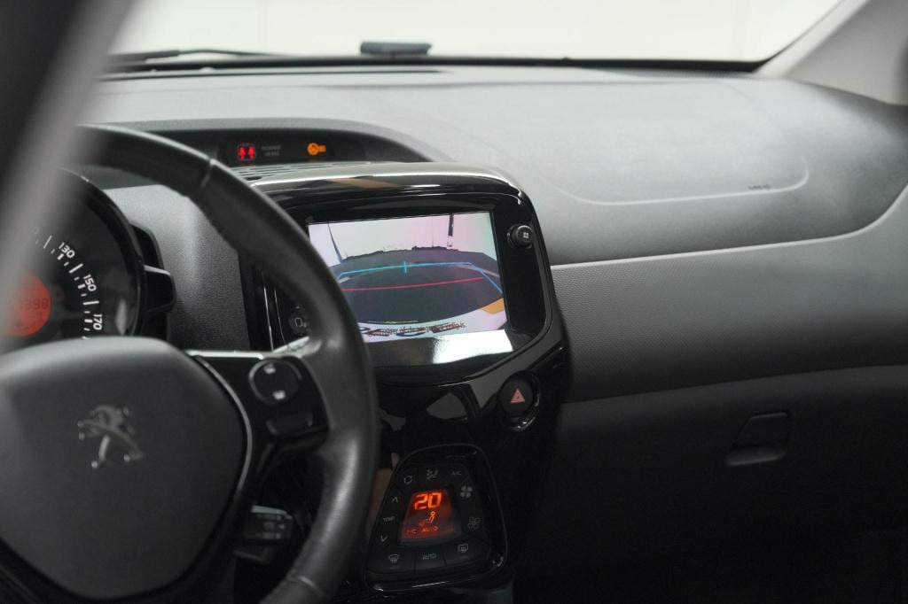 Peugeot 108 1.0 e-vti allure | camera | climate control | apple carplay | 1