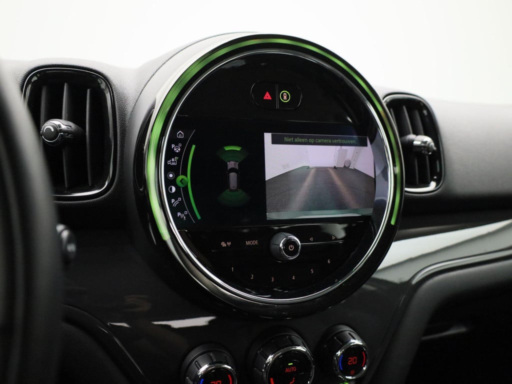Mini Countryman 1.5 cooper business edition | automaat | lage km stand | ac