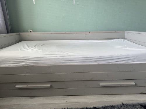 Bed bank woood