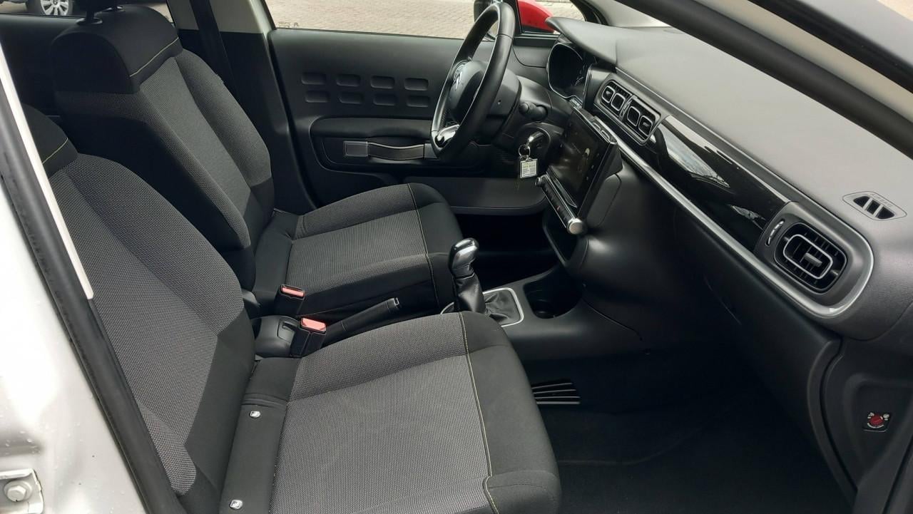 Citroen C3 1.2 PureTech Shine 5drs bj:2016 airco lm-velgen apk 2027