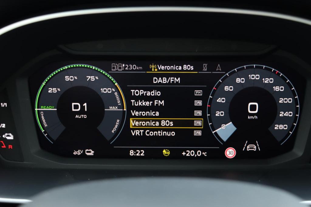 Audi Q3 45 tfsi e s edition 245pk s tronic | soh 99,7% |