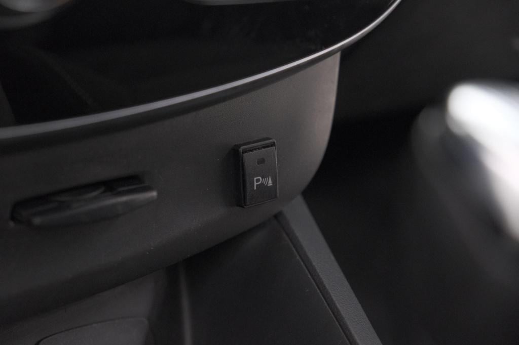 Renault Clio tce 90 limited | camera | navigatie | parkeersensoren | climat