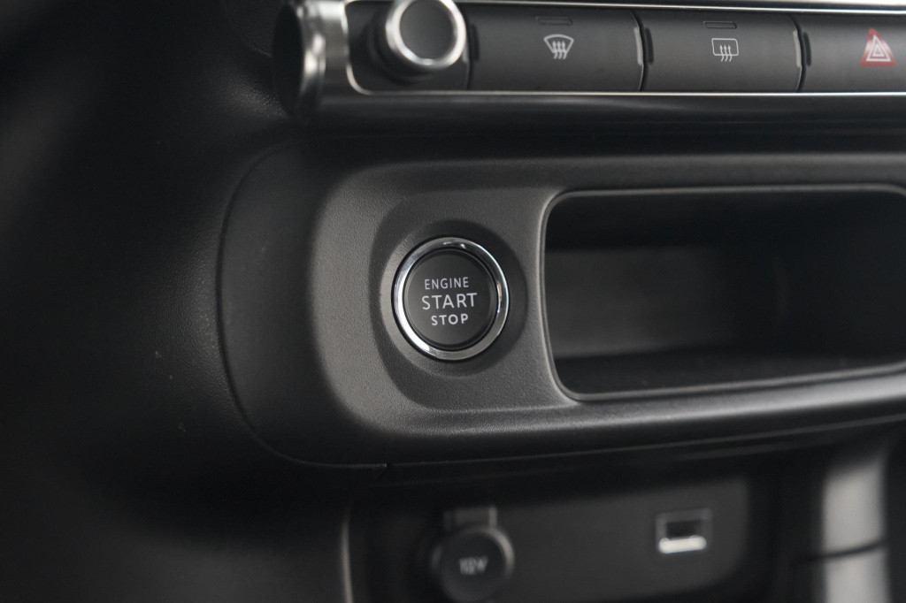 Citroen C3 puretech 82 shine | stoelverwarming | apple carplay | parkeersen