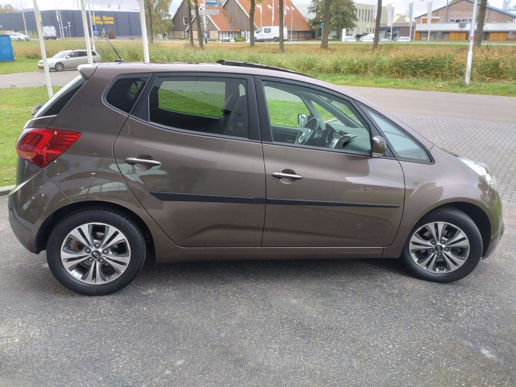 Kia Venga 1.4 cvvt summer edition | verkocht