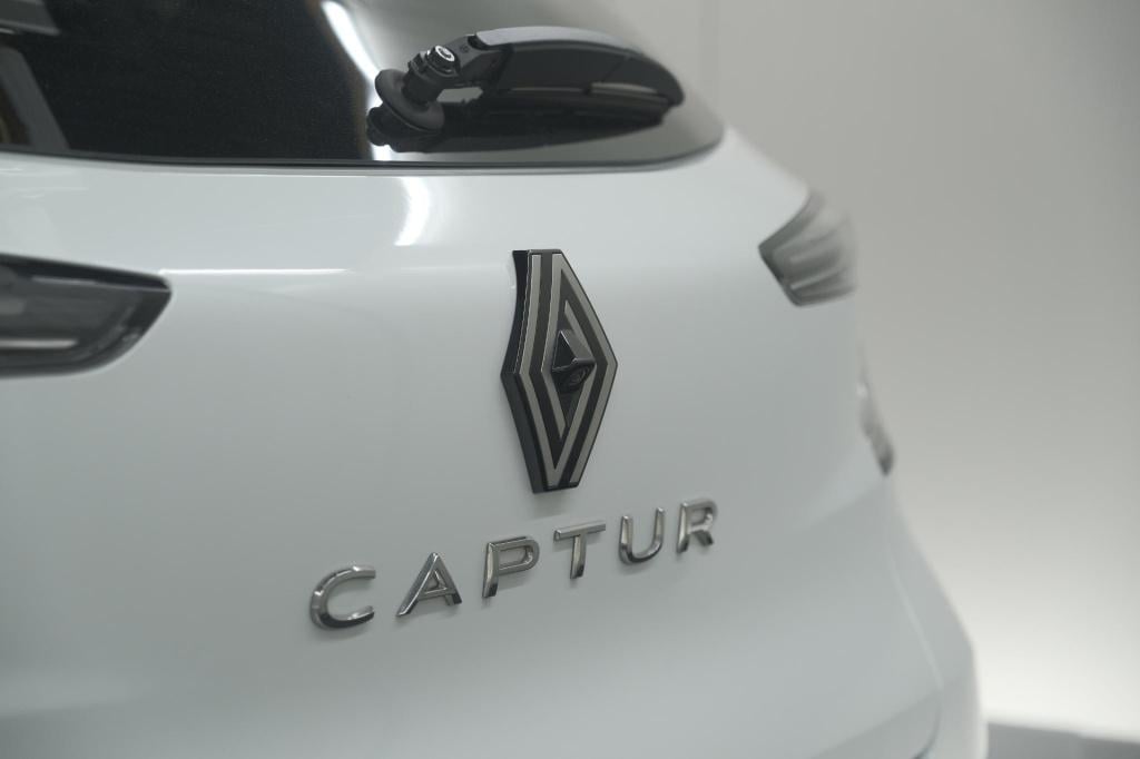 Renault Captur mild hybrid 160 edc techno | camera | navigatie | apple carp