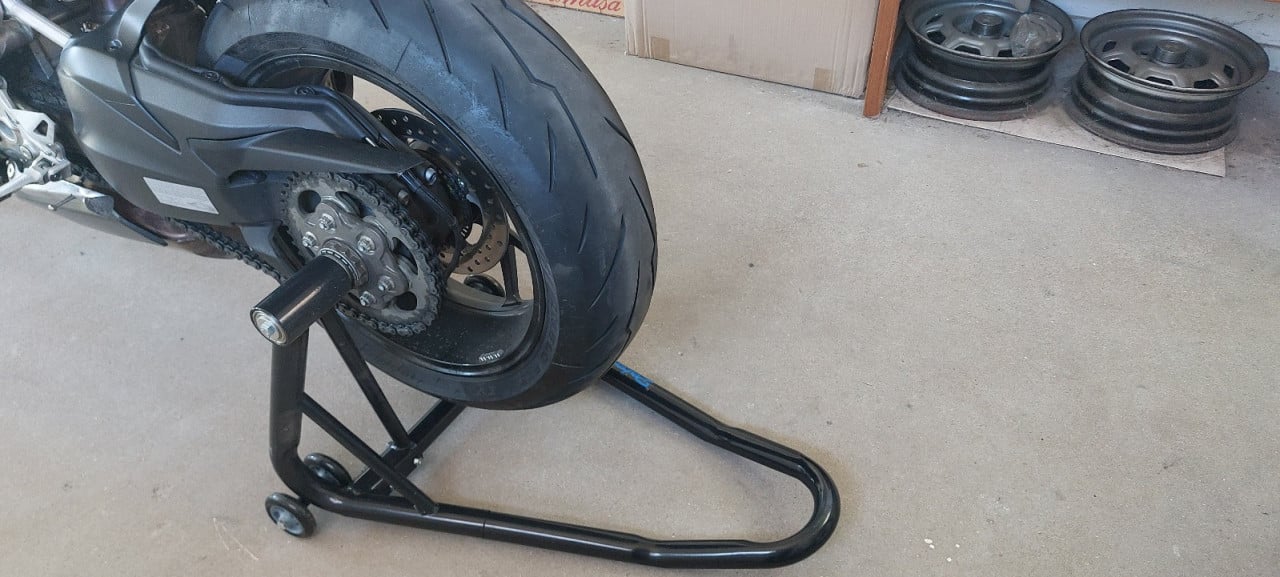 Datona Paddockstand enkelzijdige ophanging Ducati ( 40,7mm ) z.g.a.n.