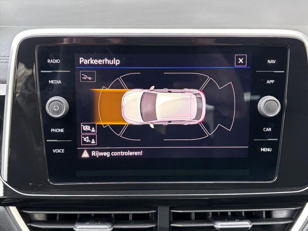 Volkswagen T-roc 1.0 tsi 110pk r-line| ergo active stoel| navi|camera| rijk