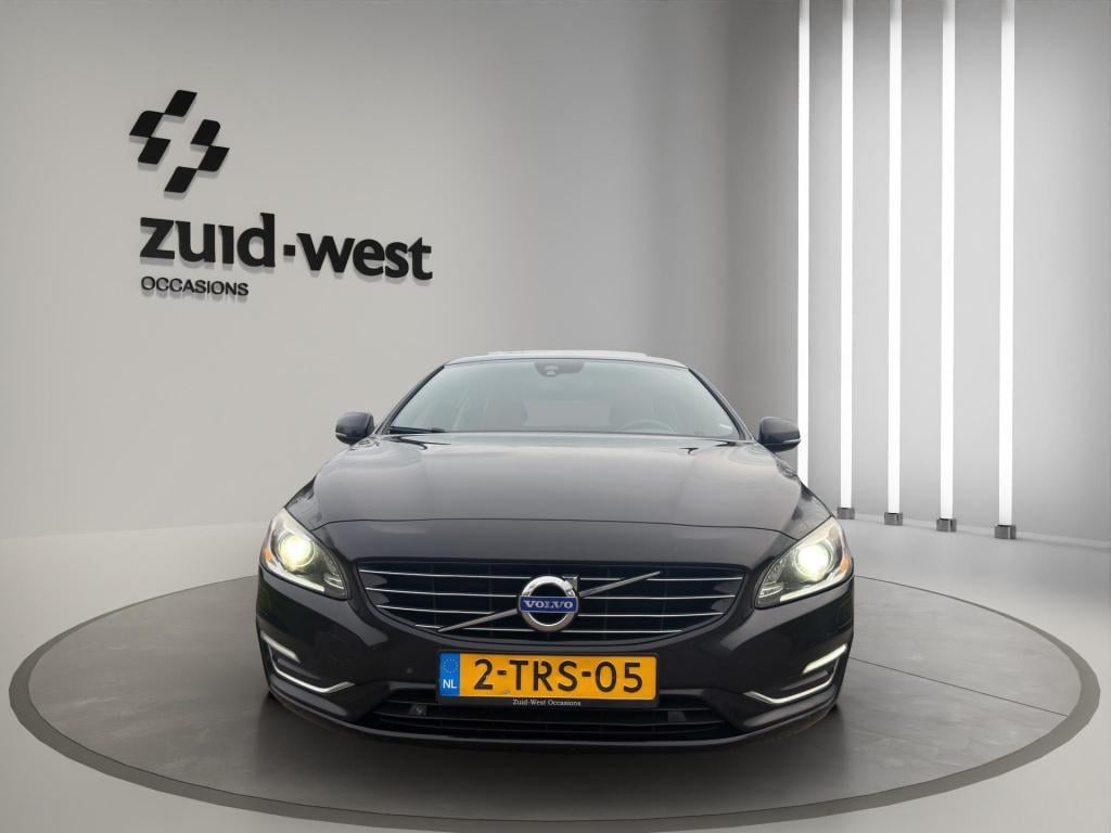 Volvo V60 2.4 d6 awd plug-in hybrid summum leer dakraam