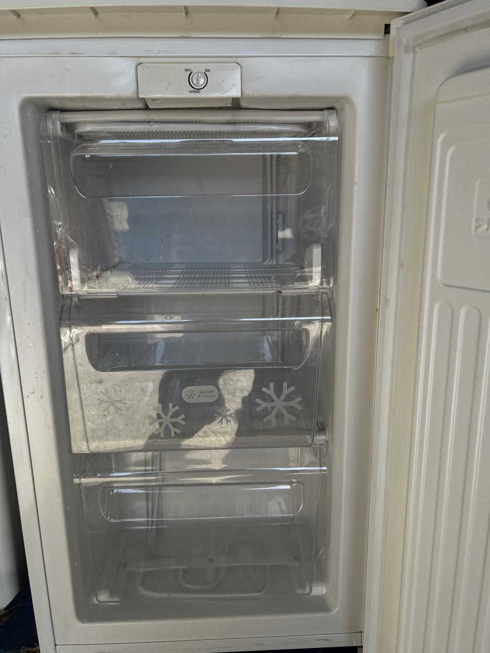 Tafelmodel Vrieskast 85x50 cm. 71 liter energieklasse A+