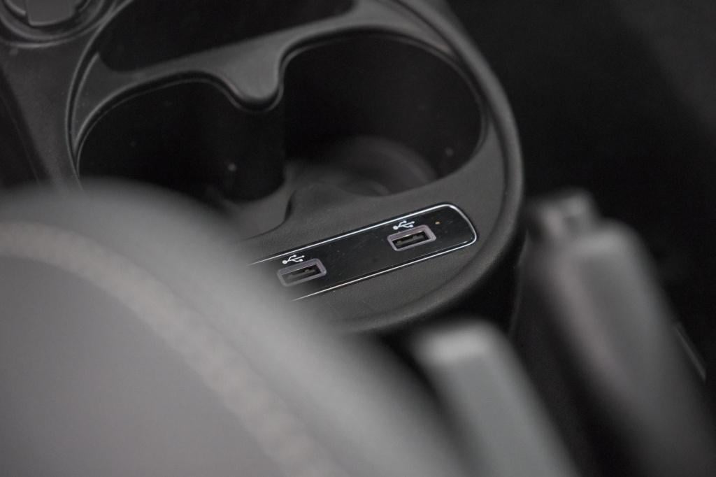 Fiat 500 C 1.0 hybrid dolcevita | apple carplay | parkeersensoren | climate