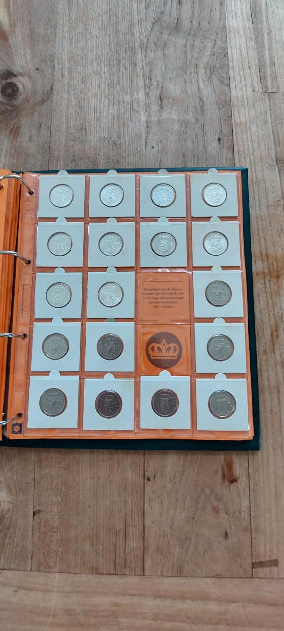 Complete set munten Juliana 1948-1980