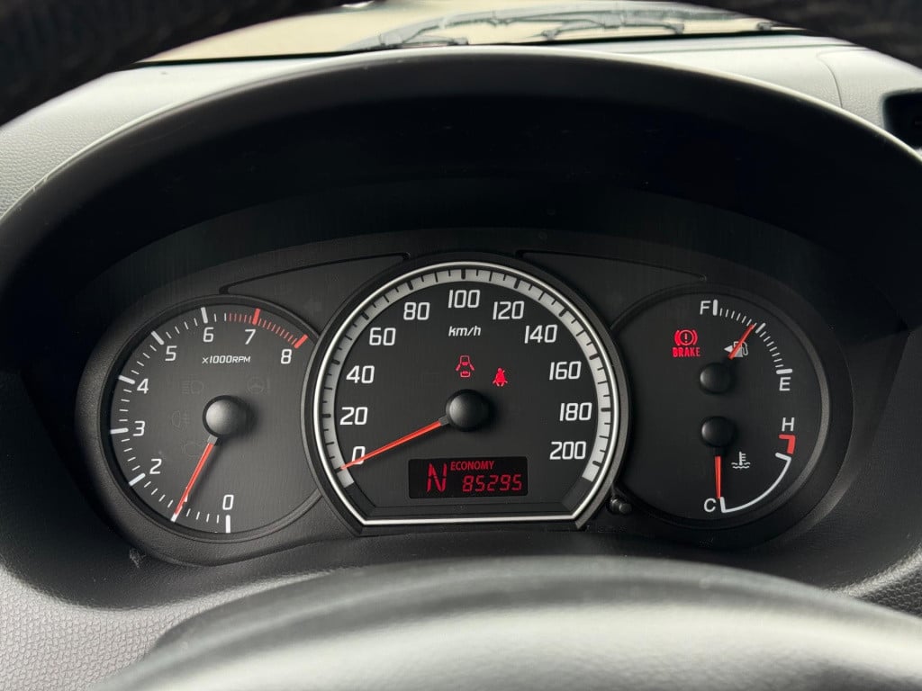 Suzuki Swift 1.3 exclusive* airco * 5drs * carplay